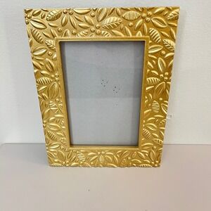 Nicole‎ Miller Home Decor Gold Picture Frame Embossed Leaf Design